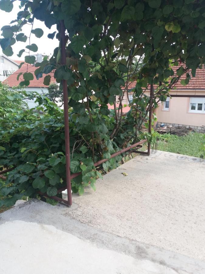 Apartman Mila I Kaja Нікшич Екстер'єр фото
